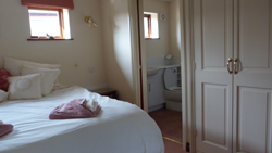 Main bedroom ensuite bathroom Main bedroom ensuite bathroom